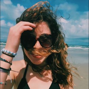 Meet your Posher, Savannah